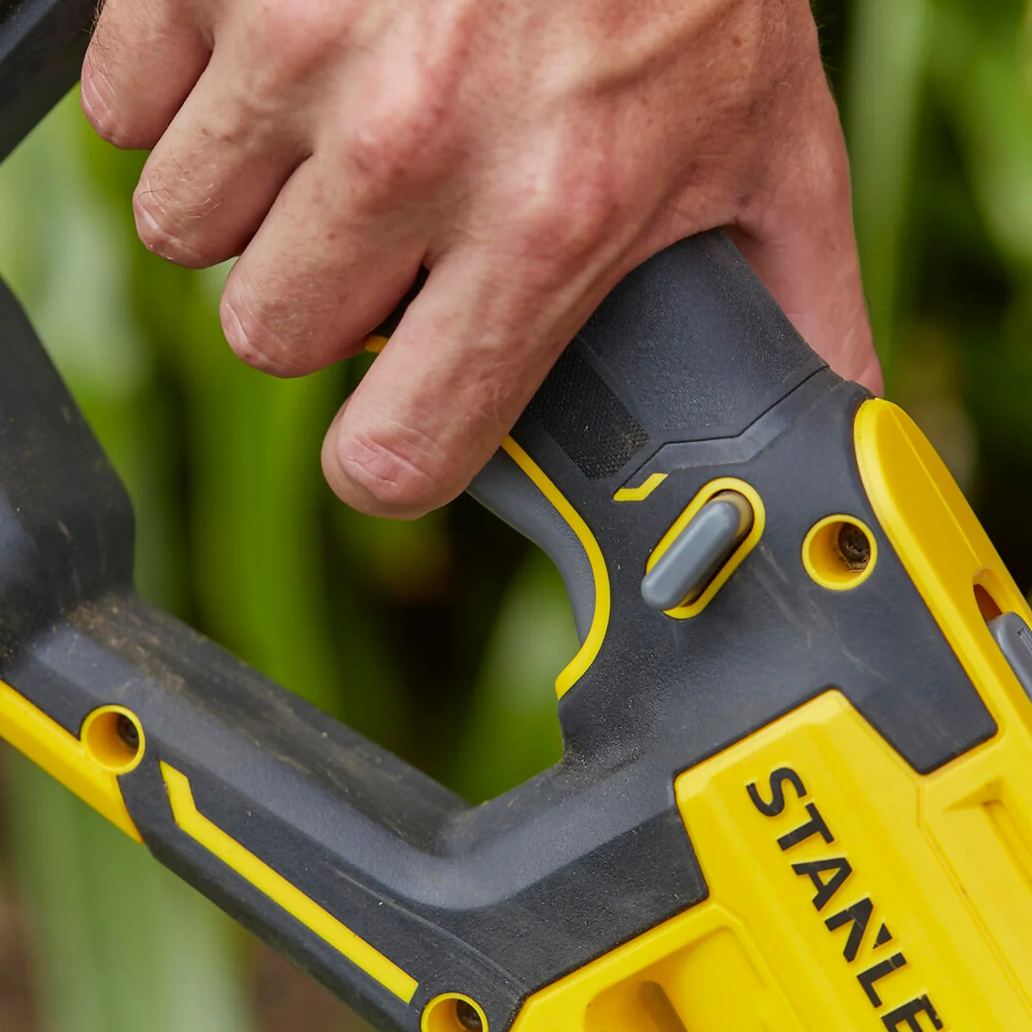 STANLEY FATMAX V20 18V Cordless 33Cm String Trimmer (Sfmcst933M1-Gb) 4 STANLEY FATMAX V20 18V Cordless 33Cm String Trimmer (Sfmcst933M1-Gb) - Image 4