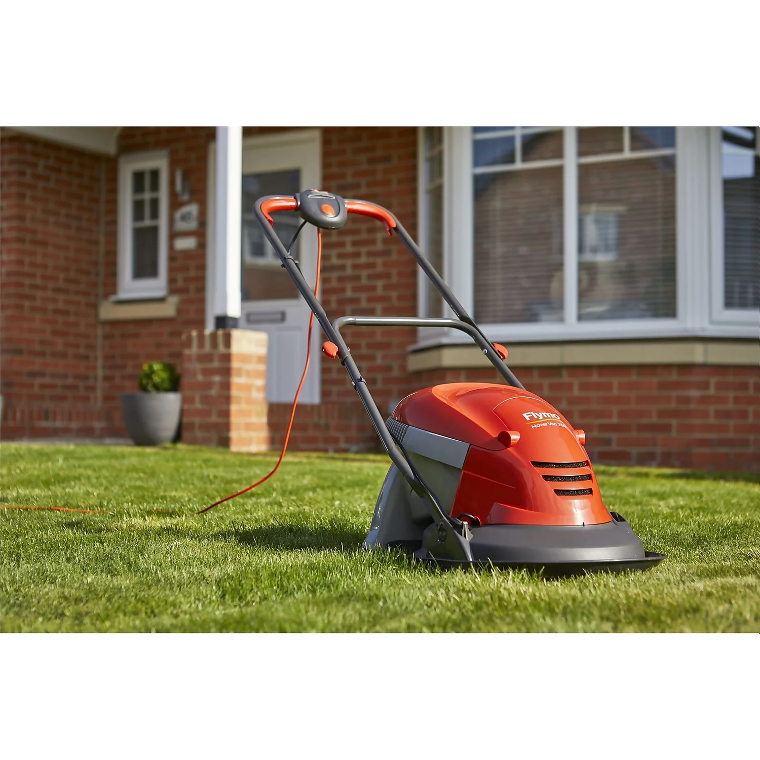 Flymo 1400W Electric Hover Lawn Mower - 25cm 5 Flymo 1400W Electric Hover Lawn Mower - 25cm - Image 5