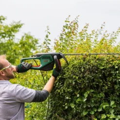 Bosch 500W Advanced HedgeCut 65 Hedge Trimmer 18 Bosch 500W Advanced HedgeCut 65 Hedge Trimmer -Garden Care Shop 12885388 3814961768895744