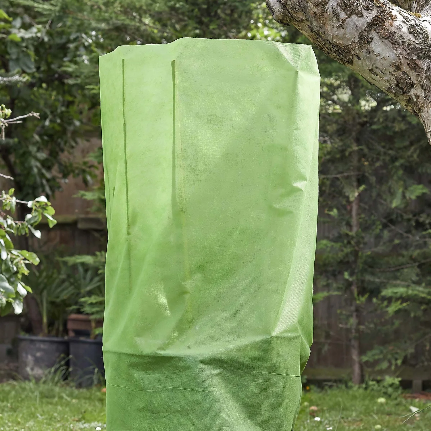 Smart Garden Heavy Duty Frost Fleece - 10 X 1.5m 1 Smart Garden Heavy Duty Frost Fleece - 10 X 1.5m