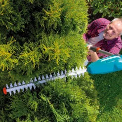GARDENA Telescopic Cordless 18V Hedge Trimmer 12 GARDENA Telescopic Cordless 18V Hedge Trimmer -Garden Care Shop 13524827 2074936344471519