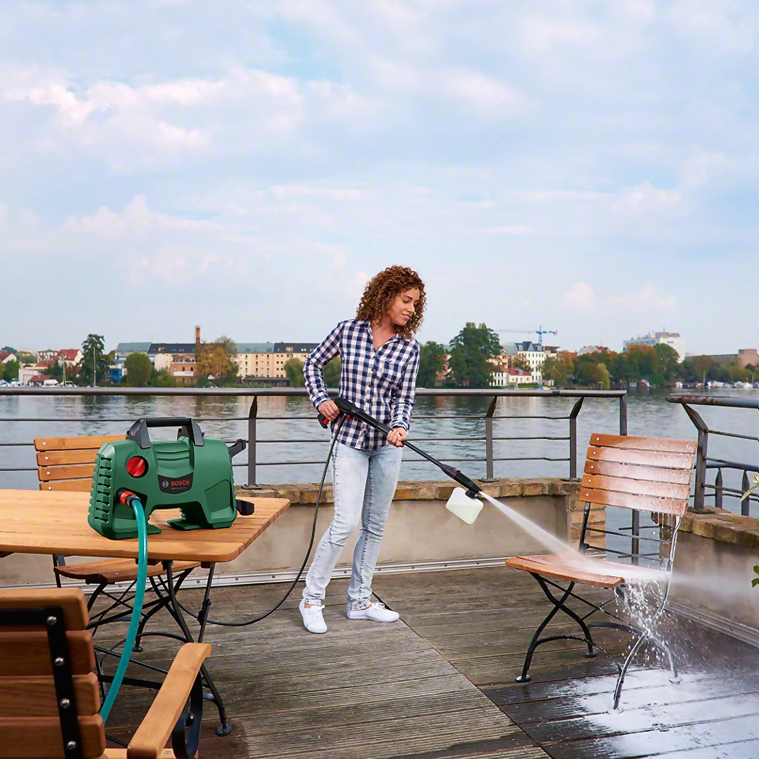 Bosch EasyAquatak 120 High Pressure Washer 7 Bosch EasyAquatak 120 High Pressure Washer - Image 7